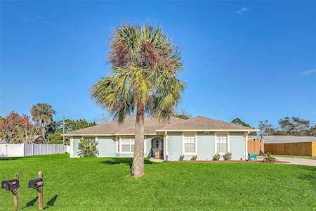 3113 Kumquat Dr Edgewater, FL 32141