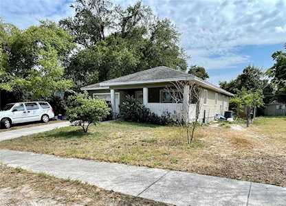 628 E Center St Tarpon Springs, FL 34689