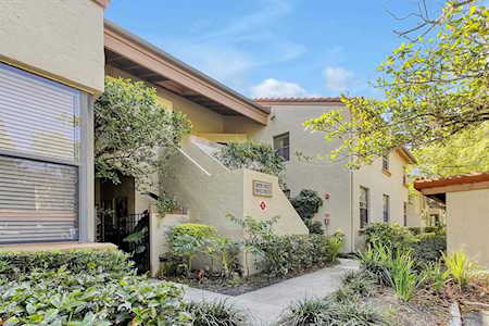 1240 Lake Willisara CIRCLE #22 Orlando, FL 32806