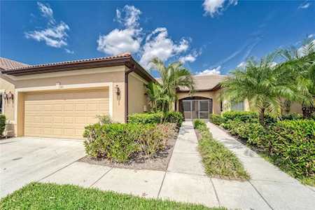 305 Seneca Falls Dr Apollo Beach, FL 33572