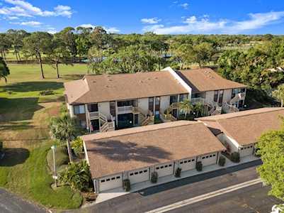 5733 Avista Dr Sarasota, FL 34243