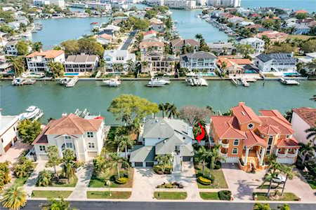 2806 Kipps Colony Dr Gulfport, FL 33707