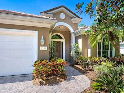 8154 Dukes Wood Ct University Park, FL 34201
