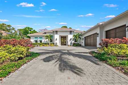 1564 Eastbrook Dr Sarasota, FL 34231