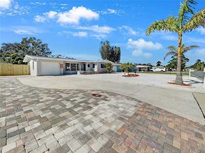 212 62nd St NW Bradenton, FL 34209