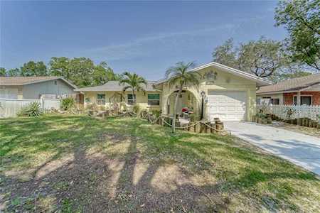 2248 Winchester Dr Dunedin, FL 34698