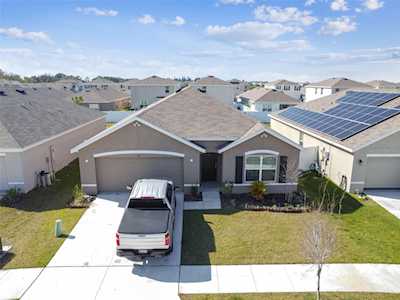 446 Calico Scallop St Ruskin, FL 33570