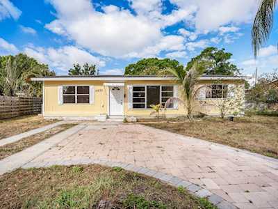 2832 19th St W Bradenton, FL 34205