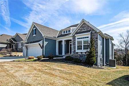 9601 Wild Rose Ln Lenexa, KS 66227