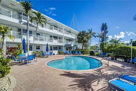 535 Hendricks Isle #207 Fort Lauderdale, FL 33301