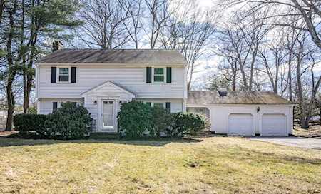 16 Rathbun Willard Dr Attleboro, MA 02703