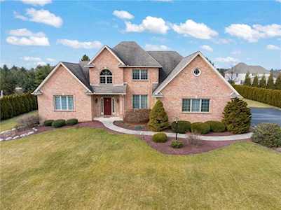 5312 Chariot Dr Schnecksville, PA 18078