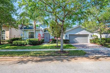 19276 N Hibiscus St Weston, FL 33332