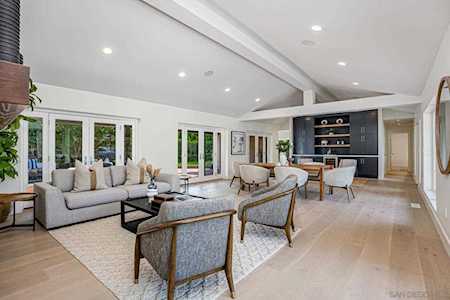 6209 Paseo Delicias Rancho Santa Fe, CA 92067