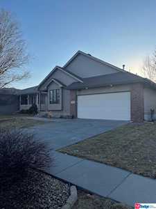 7329 Silverthorn Dr Lincoln, NE 68521