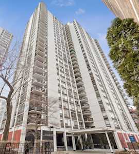 1460 N Sandburg Terrace #305A Chicago, IL 60610