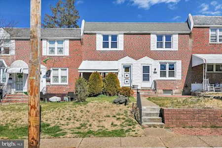 1133 Oakwood Dr Glenolden, PA 19036
