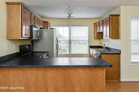 3802 Falcon Crest Dr #230 Louisville, KY 40219