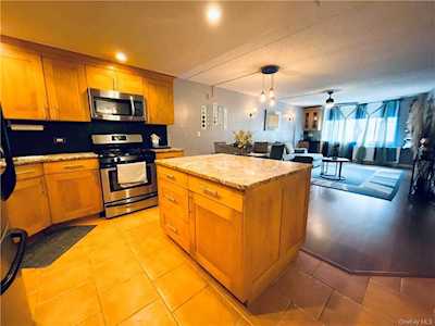 777 N Macquesten Parkway #404 Mount Vernon, NY 10552