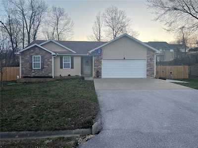 24589 Topaz Ln St Robert, MO 65584