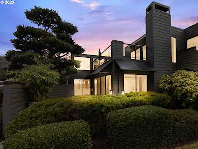 5762 S Riverpoint LN Portland, OR 97239