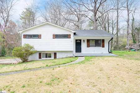 103 Holburn Ln Taylors, SC 29687