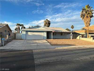 4468 Sun Valley Dr Las Vegas, NV 89121