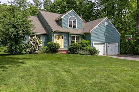 72 Oakmont Dr Concord, NH 03301