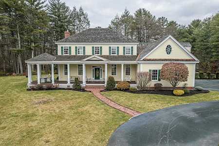 5 Rose Ln Boxford, MA 01921