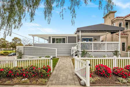 205 B Ave Coronado, CA 92118