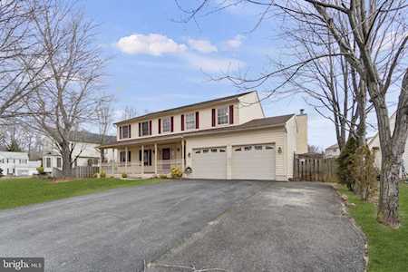 8 Danbury Forest Ln Stafford, VA 22554