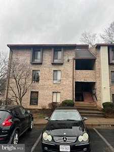 2244 Castle Rock Square #21C Reston, VA 20191