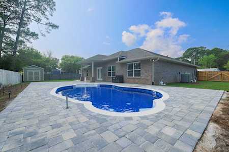 2064 Constitution Drive Navarre, FL 32566