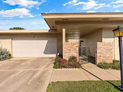 61 One Main Place Benbrook, TX 76126