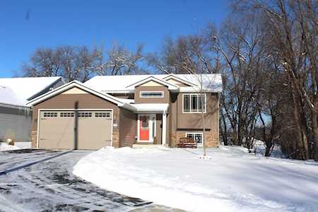 6204 39th Avenue N Crystal, MN 55422