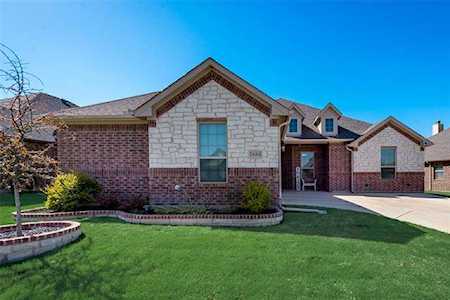 1684 Laramie Lane Burleson, TX 76028