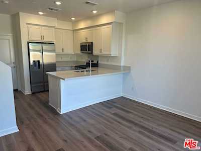 180 Tarragon Way Upland, CA 91786