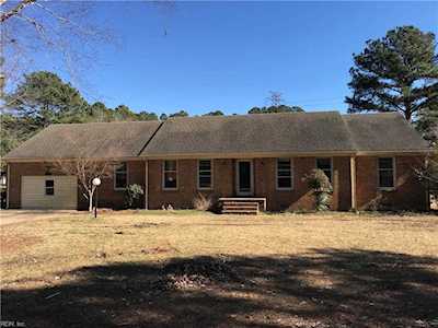 2616 Highland Dr Virginia Beach, VA 23456