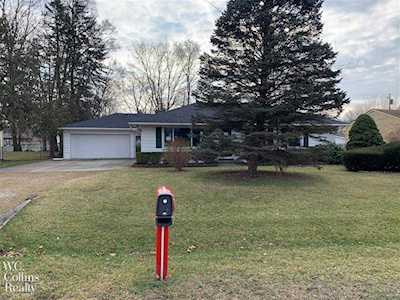 4110 Kingmont Shelby Twp, MI 48317