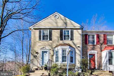 9025 Giltinan Ct Springfield, VA 22153