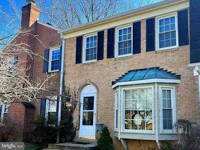 1032 Windrush Ln Sandy Spring, MD 20860