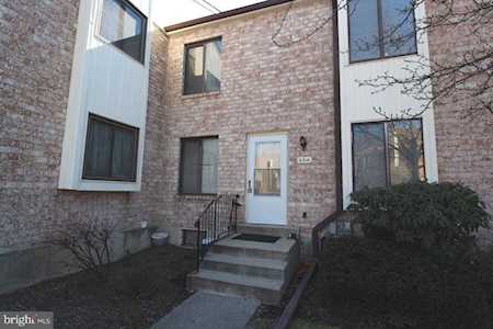 6314 Hilltop Dr Brookhaven, PA 19015
