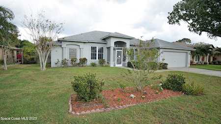 1058 Jacaranda Circle Rockledge, FL 32955