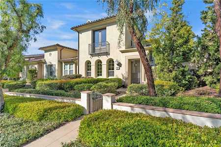 26 Ridge Valley Irvine, CA 92618