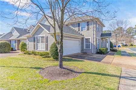 1040 Estates Ct Portsmouth, VA 23703