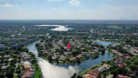 11226 NW 10th Mnr Coral Springs, FL 33071