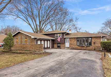 28W767 Leverenz Rd Naperville, IL 60564