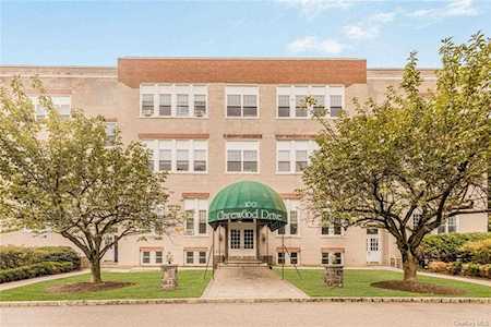 100 Clarewood Drive #2J Hastings-On-Hudson, NY 10706