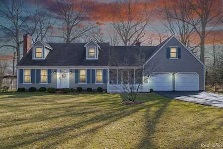 30555 Greenland St Livonia, MI 48154