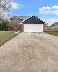 7404 Chapman Drive North Richland Hills, TX 76182